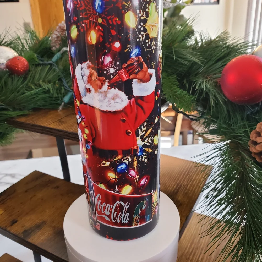 Santa Coca Cola Christmas 20oz Tumbler with duo lids 🎉sale